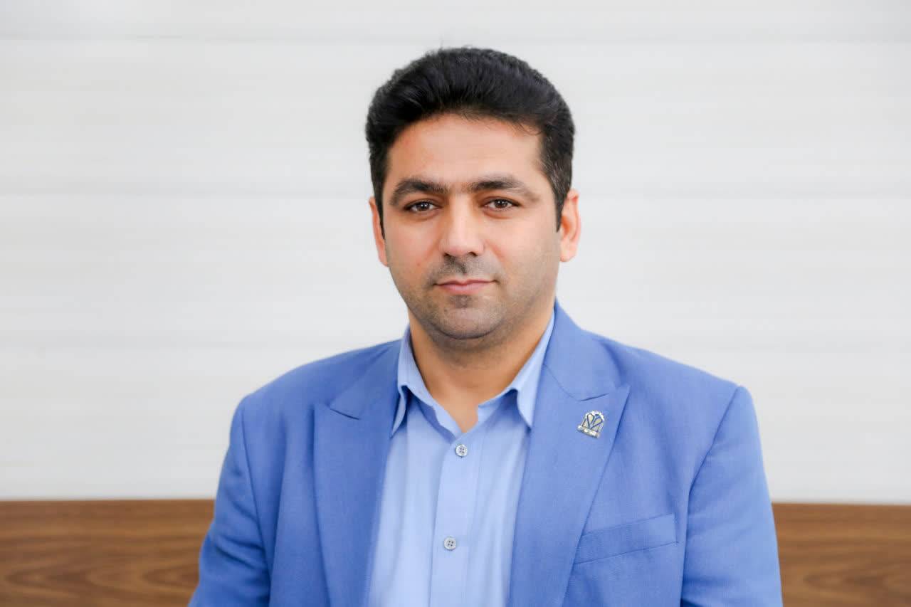 مسئول دفتر رئیس دانشگاه
